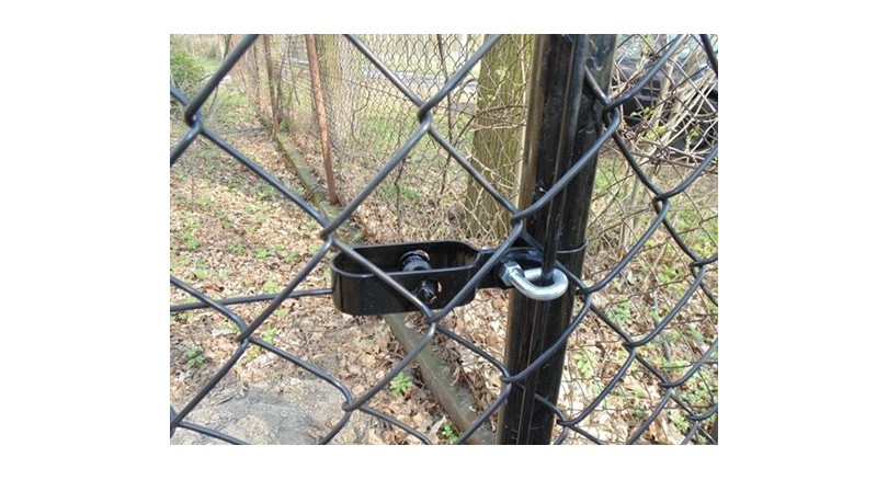 Jakie akcesoria wybrać do montażu siatki ogrodzeniowej?