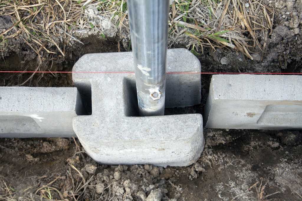 montaż-słupków-ogrodzeniowych