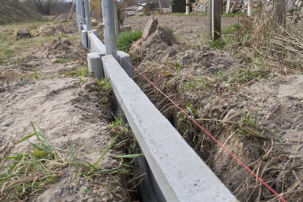 zalewanie-słupków-ogrodzeniowych